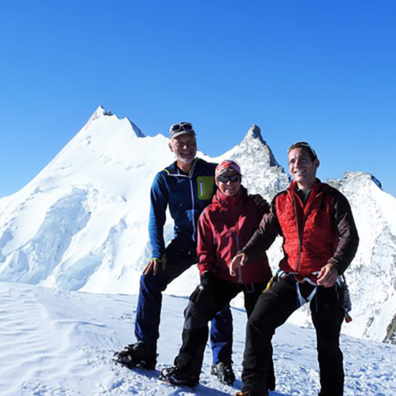 70-bishorn-mit-weisshorn-nordgrat_800